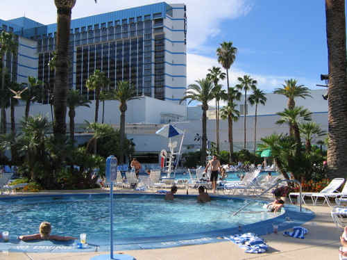 Ballys casino las vegas pool